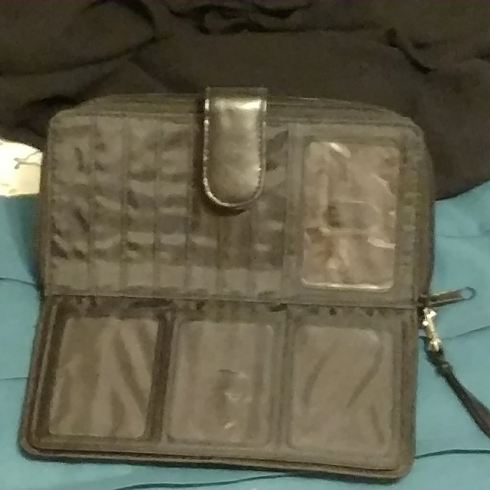 Wallet - Picture 2 of 5